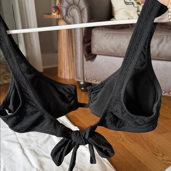 Lulu's Elegant Black Textured Bikini - Picture 3 of 3